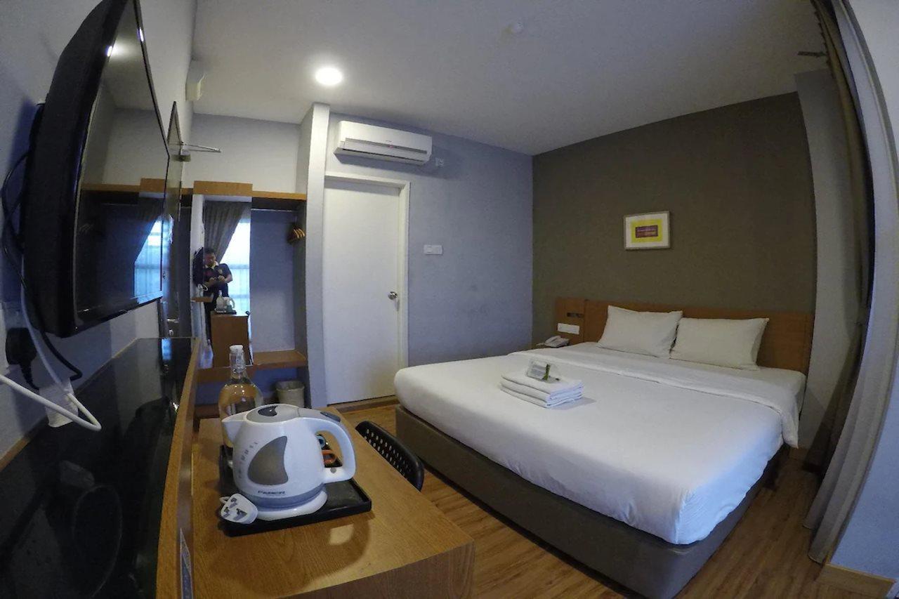 Hotel Zamburger Second Link Johor Bahru Exterior foto